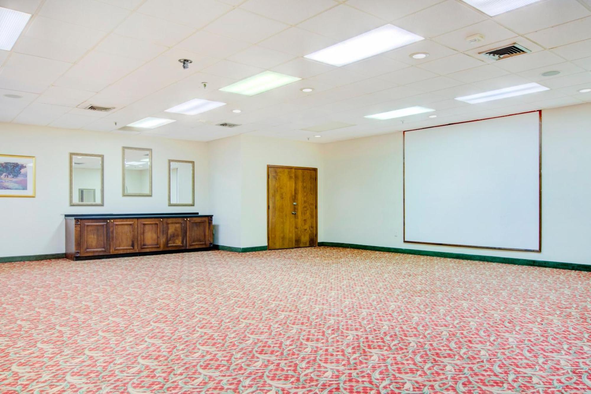 Oyo Hotel Dundee By Crystal Lake Bagian luar foto