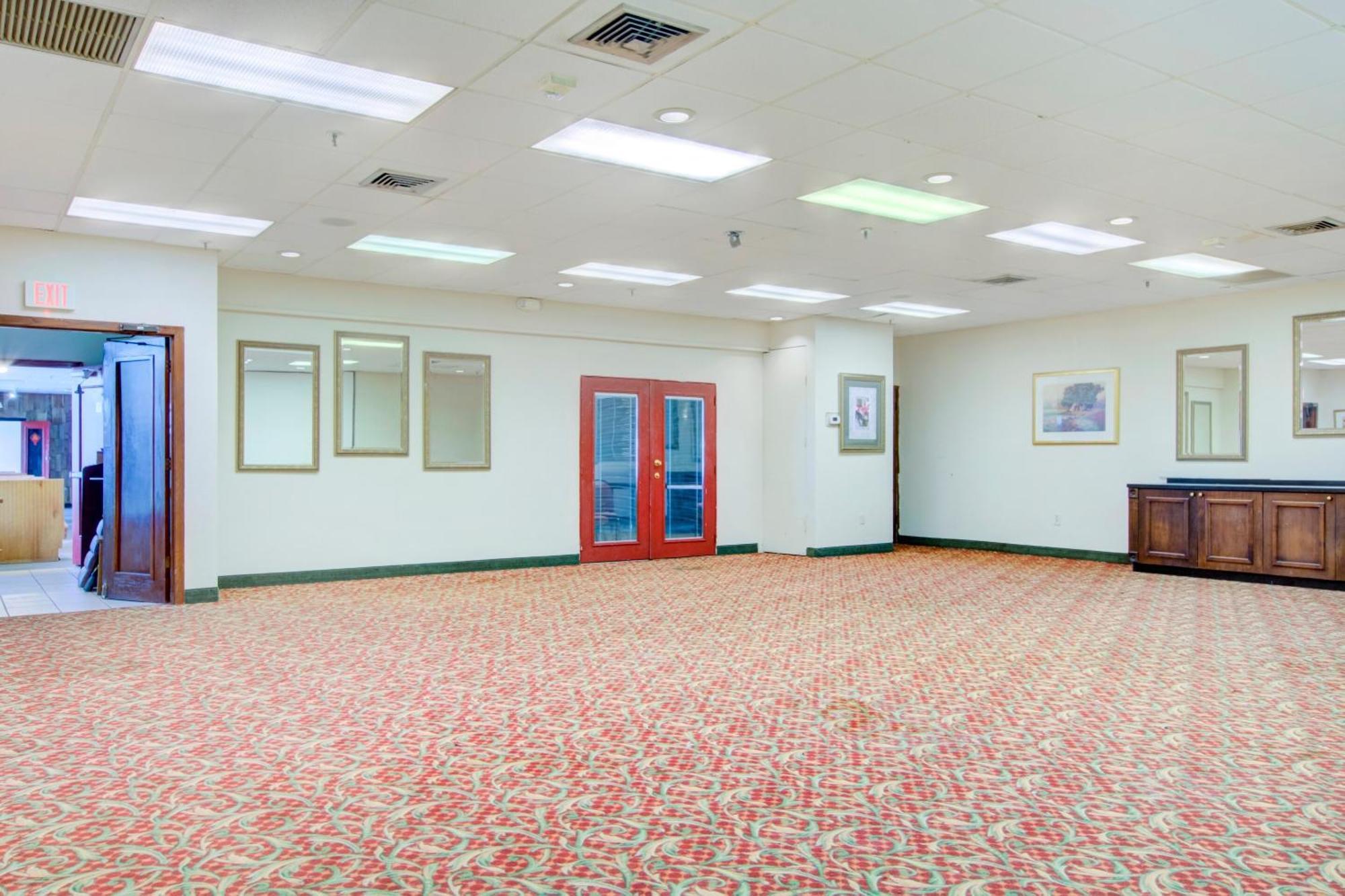 Oyo Hotel Dundee By Crystal Lake Bagian luar foto