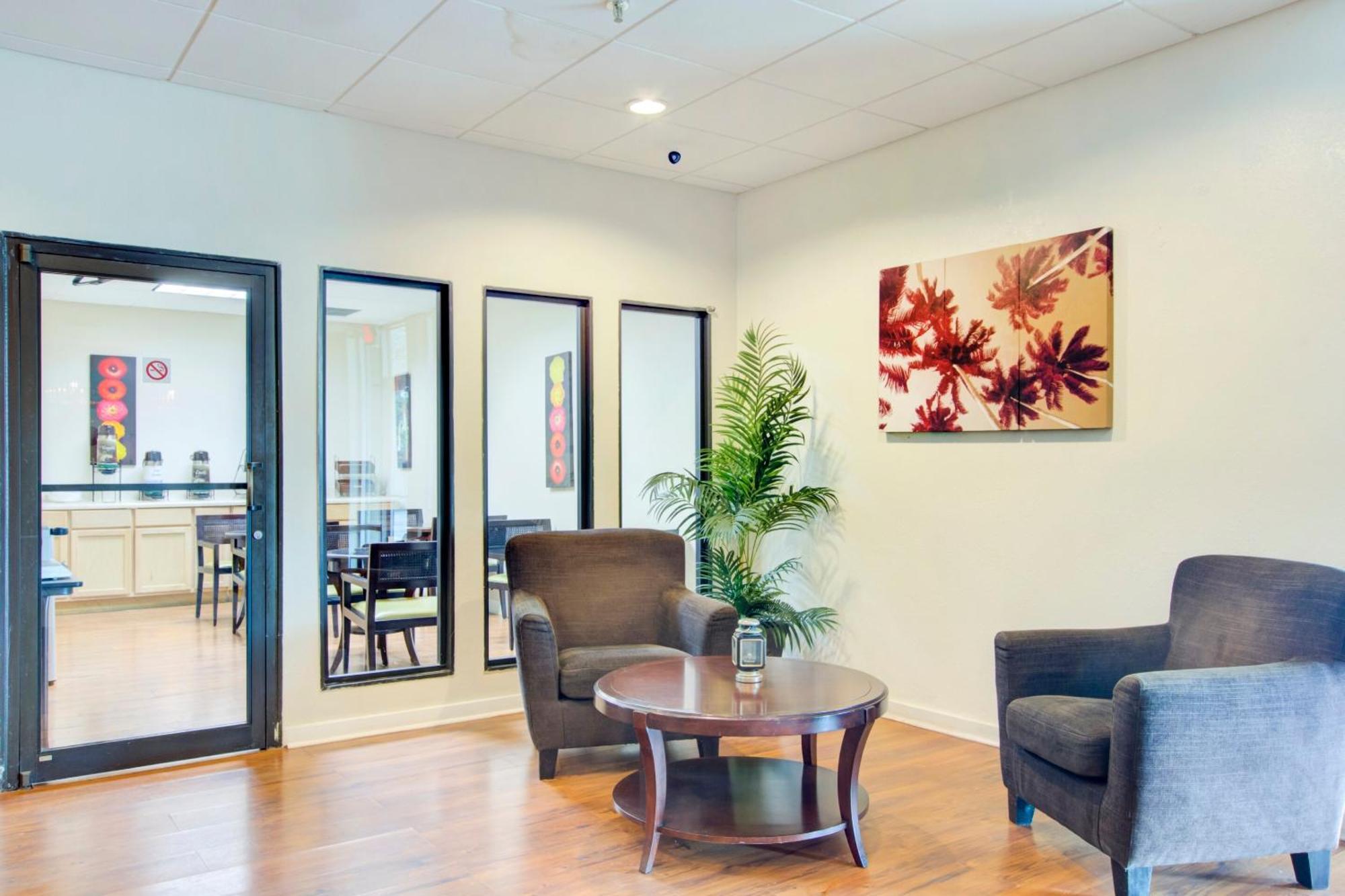 Oyo Hotel Dundee By Crystal Lake Bagian luar foto